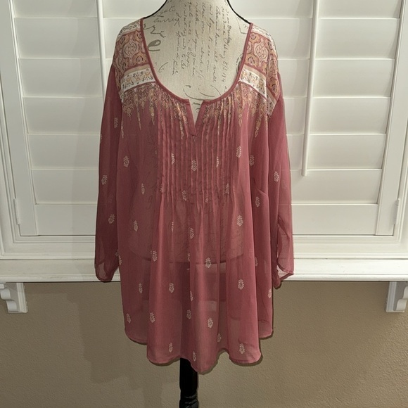 Torrid Chiffon Pintuck Blouse Boho Print - Picture 1 of 11